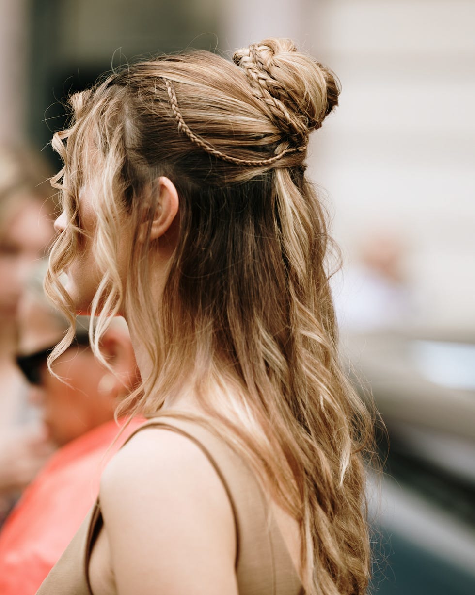 Blonde Balayage Half-Updo — Aesthetic Winter Hairstyles