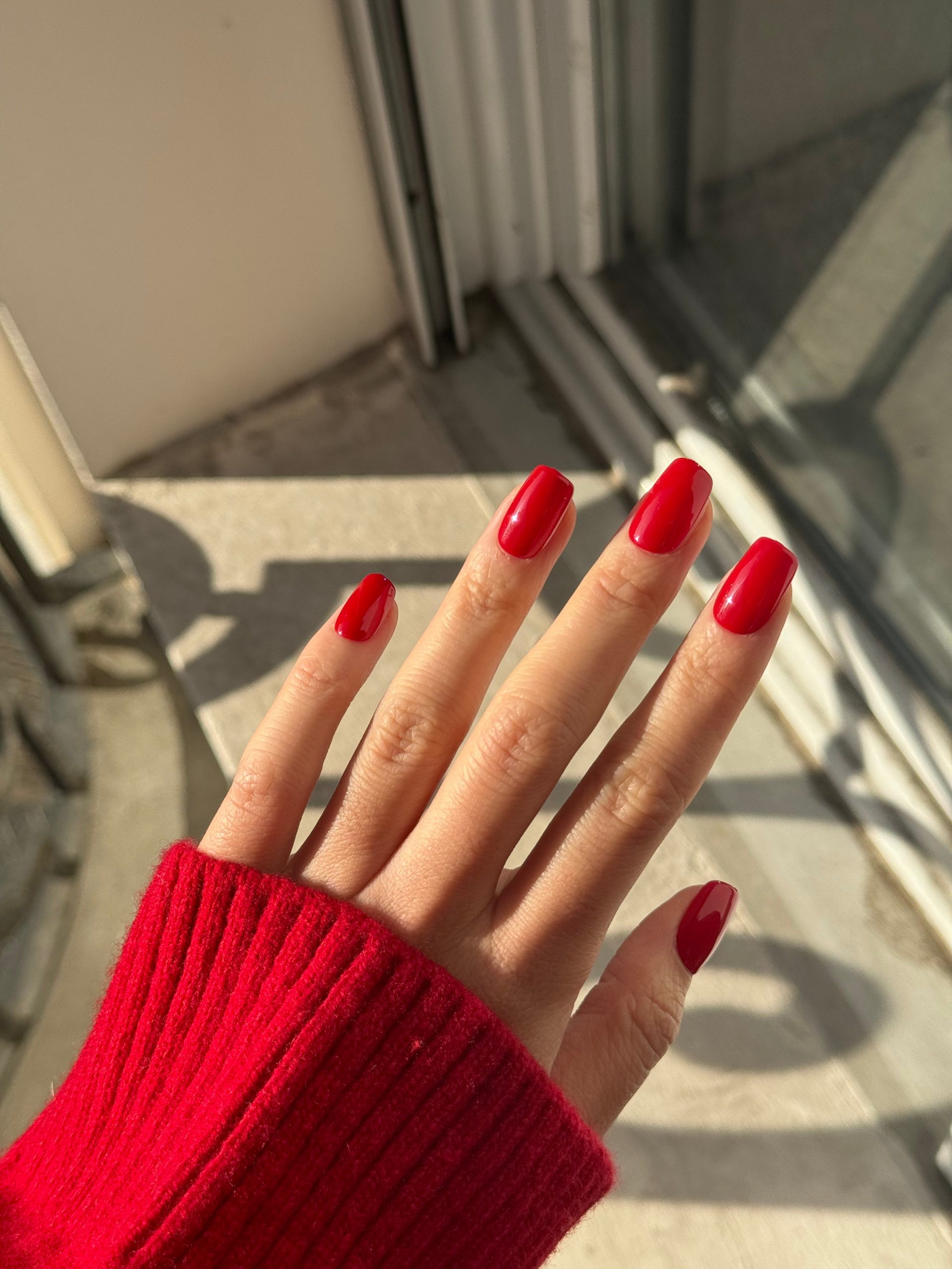 Vibrant Cherry Red Medium Square Nails Vibrant Cherry Red Medium Square Nails — Cherry Red Nails