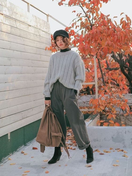 Grey Chunky Knit Sweater with Wide-Leg Trousers and Beret — Korean Winter Outfits