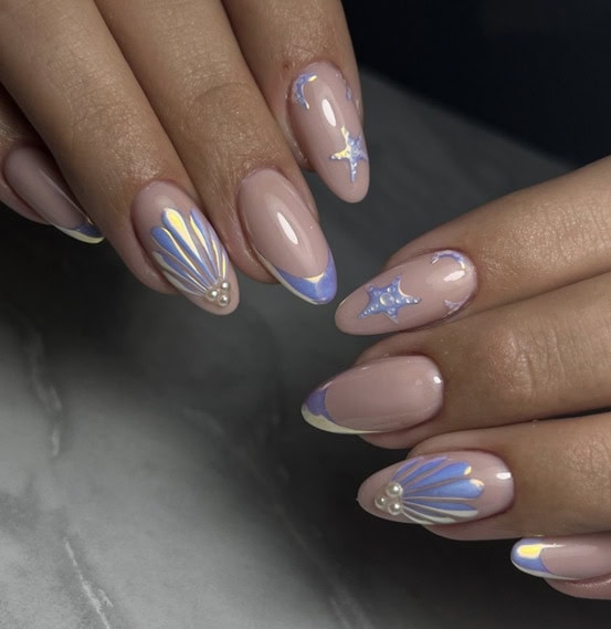 Iridescent Shell & Pearl Almond Nails Iridescent Shell & Pearl Almond Nails — Almond Nail Inspo
