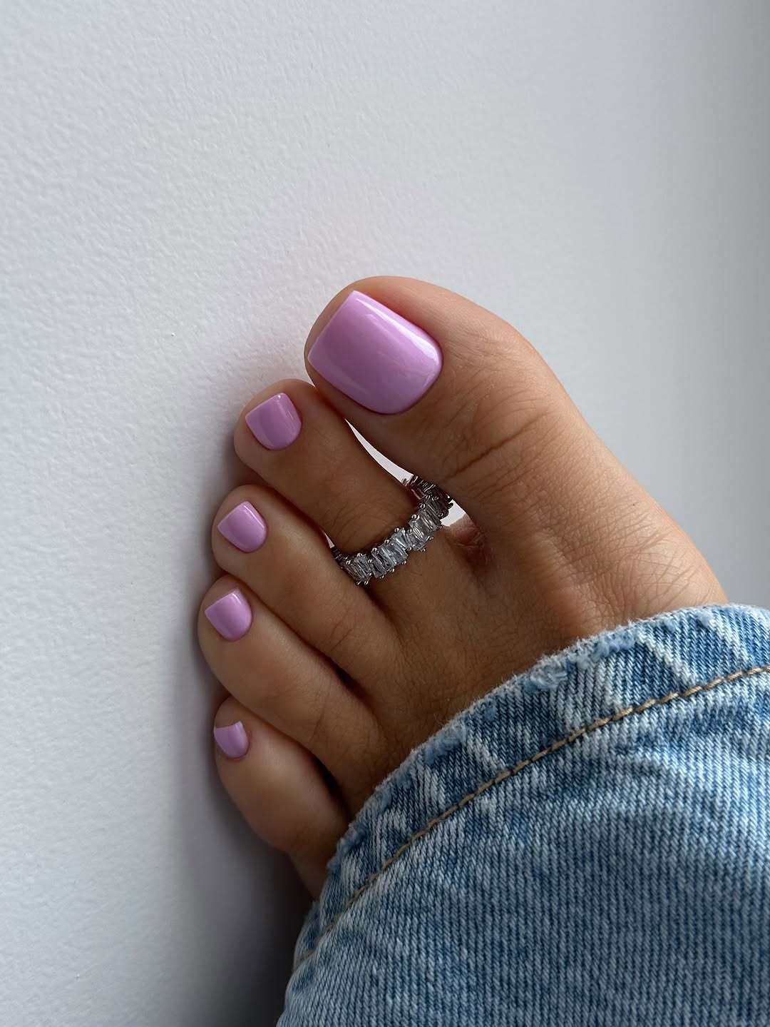 Pastel Lavender Creamy Gloss Toes Pastel Lavender Creamy Gloss Toes — Winter Pedicure Colors