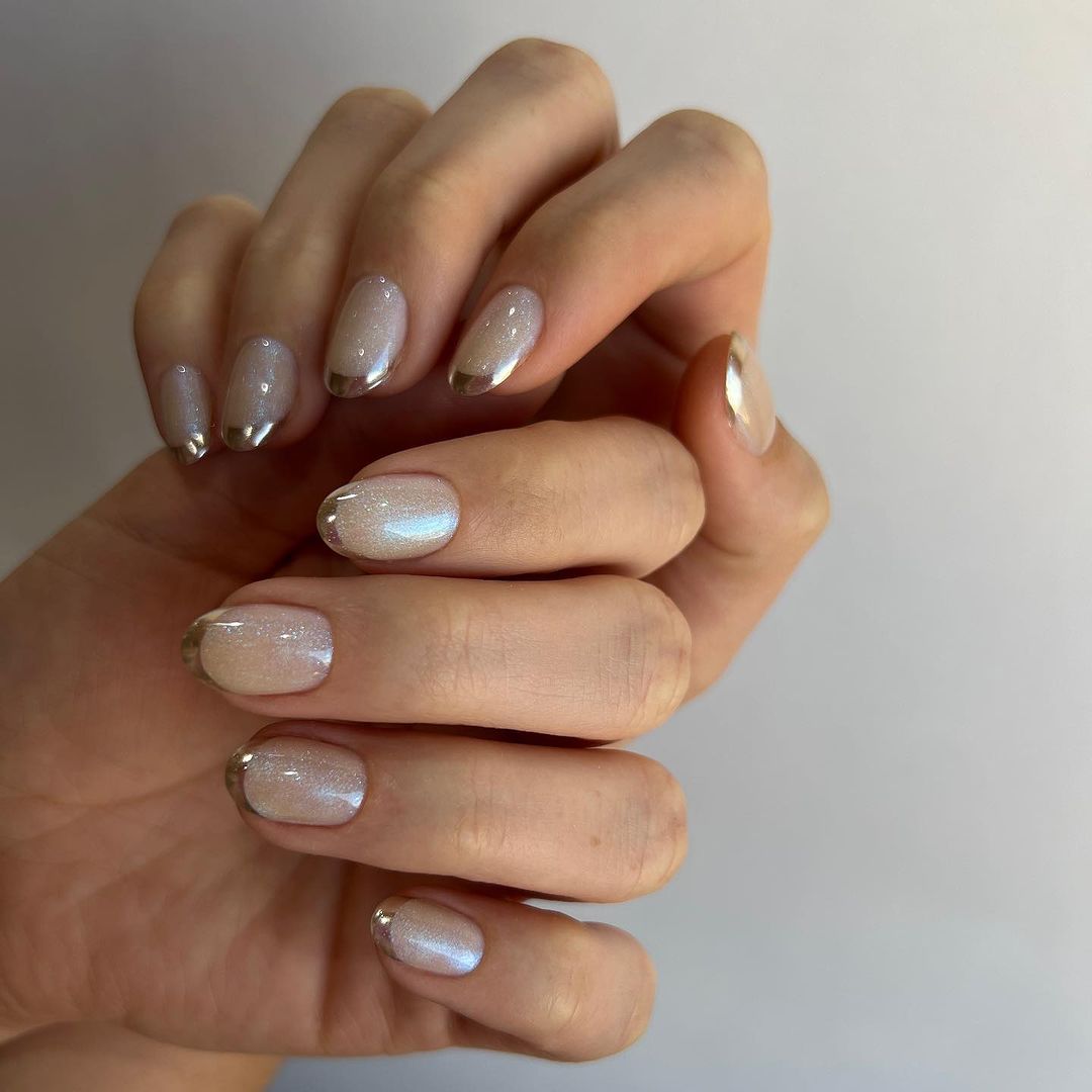 Metallic Silver French Tip Short Ovals — Neutral Winter Nails