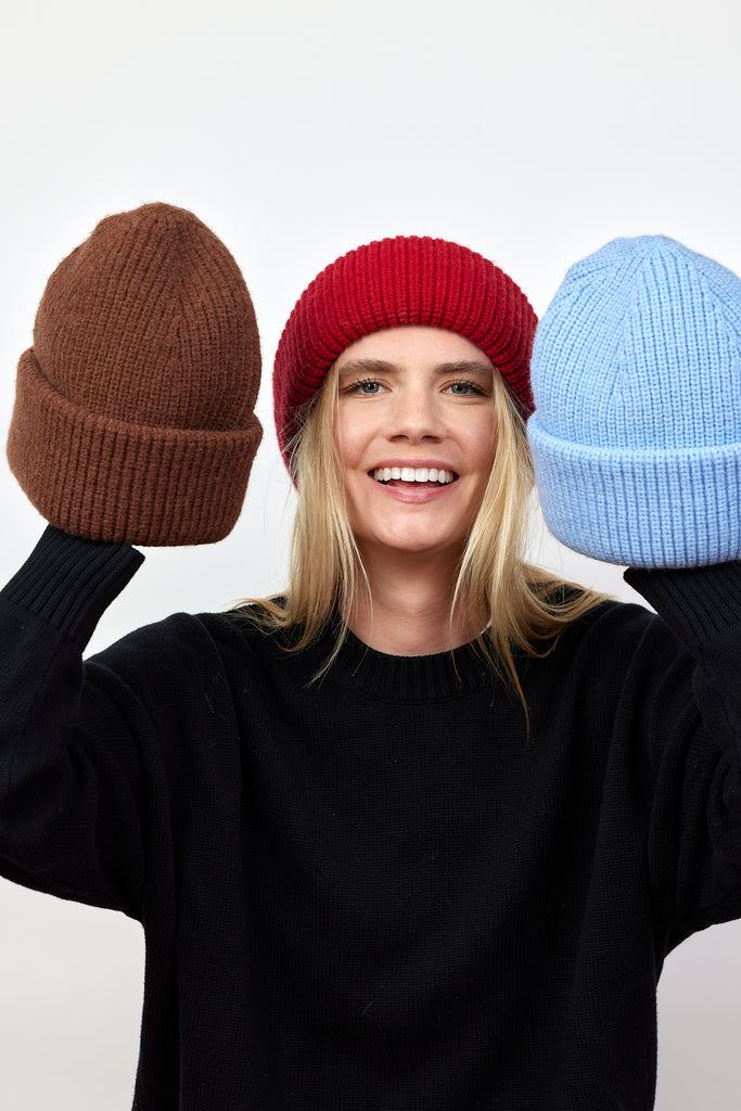 Air-Dried Blonde Shoulder Waves Air-Dried Blonde Shoulder Waves — Winter Hat Hairstyles