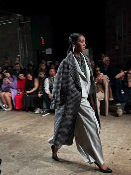 Oversized Grey Plaid Coat with White Shirt and Grey Vest Oversized Grey Plaid Coat with White Shirt and Grey Vest — Old Money Winter Outfits