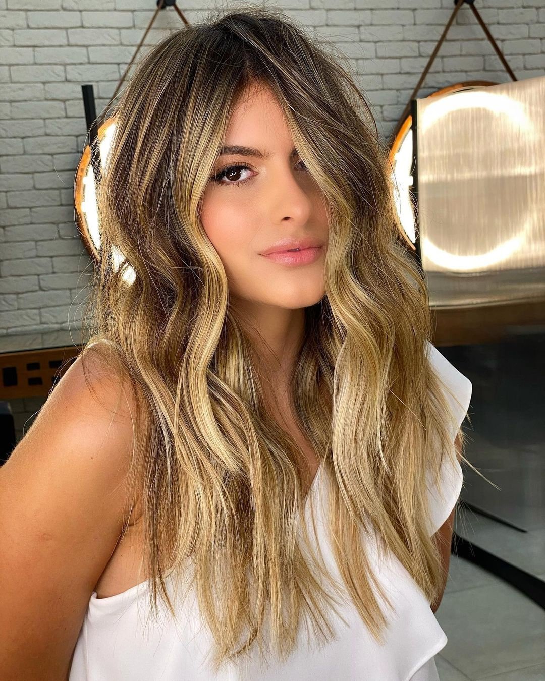 Side-Swept Visual Idea Side-Swept Visual Idea — Lowlights for Blonde Hair