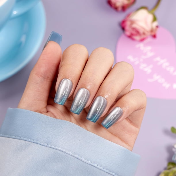 Cat-Eye Ombre Coffin Nails Cat-Eye Ombre Coffin Nails — Icy Blue Nails