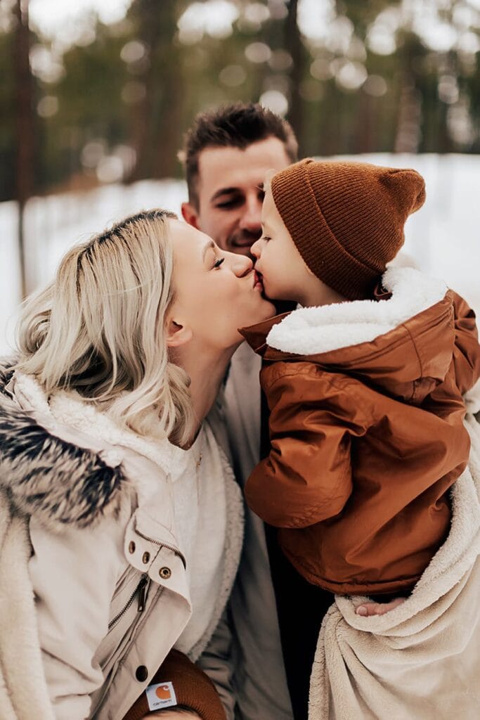 Detail Crop Outfit Idea Detail Crop Outfit Idea — Winter Family Photo Outfits