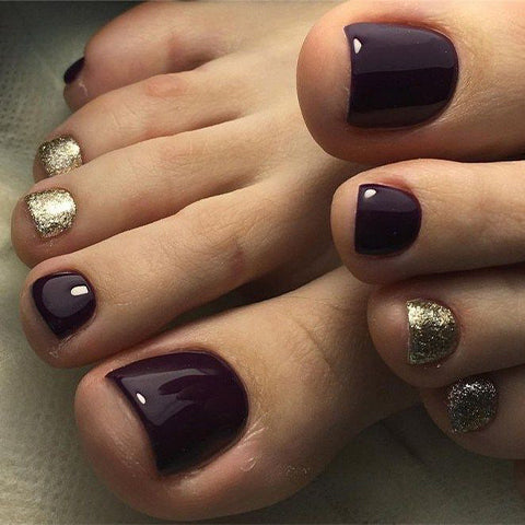 Plum Gold Glitter Accent Toes — Winter Toe Nails