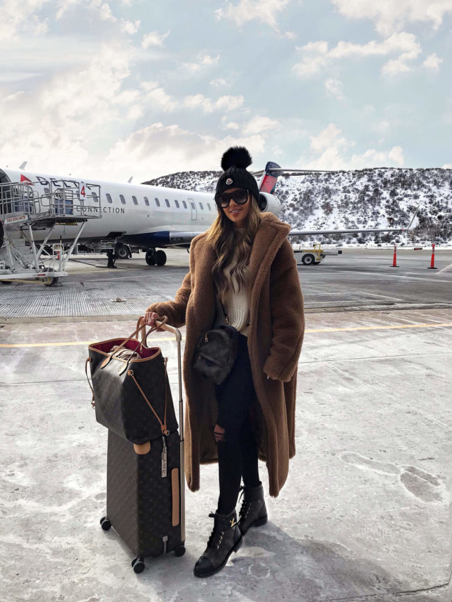 Teddy Coat and Combat Boots for a Trendy Travel Look Teddy Coat and Combat Boots for a Trendy Travel Look — Winter Travel Outfits