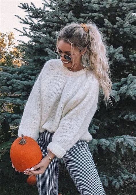 Oversized Cream Sweater with Checkered Pants: Cozy Fall Casual — Fall to Winter Outfits