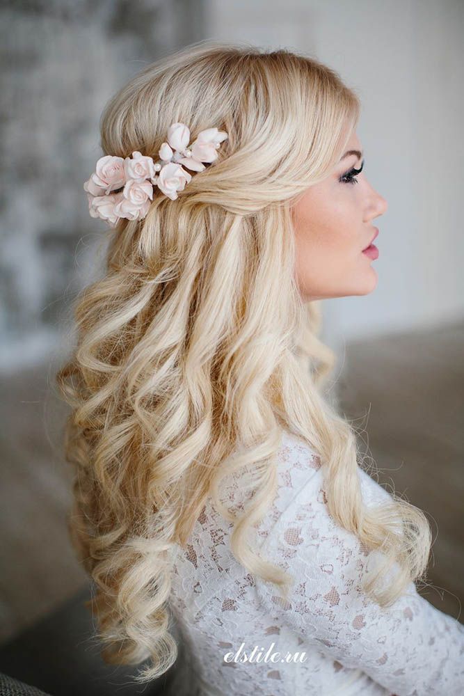 Layers Blonde Collarbone Twisted Sections — Winter Half Up Half Down Hairstyles