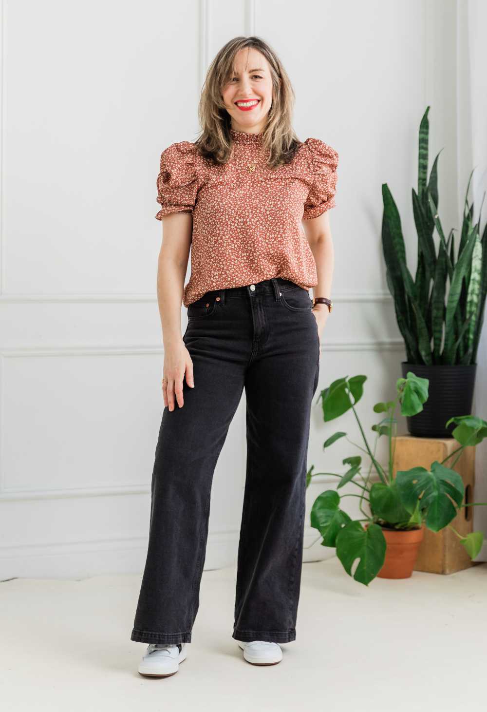 Feminine Print: Floral Blouse with Black Wide Leg Jeans — Winter Outfits with Wide Leg Jeans