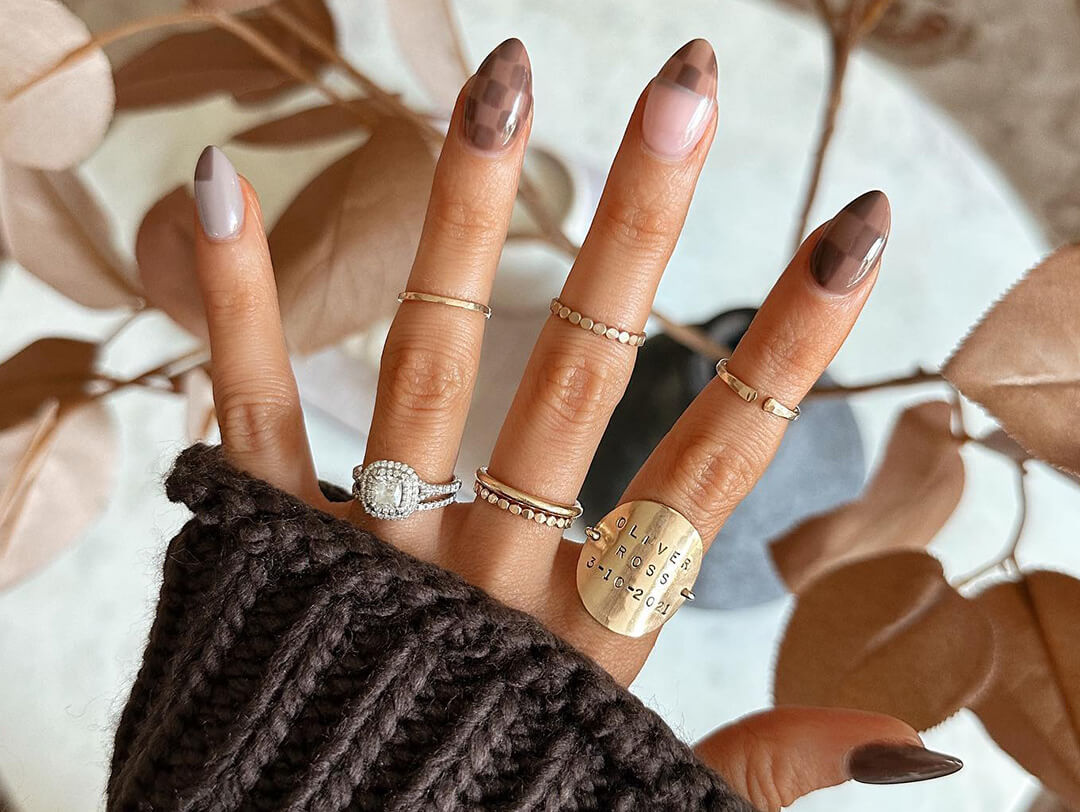 Glossy Visual Idea — Neutral Winter Nails