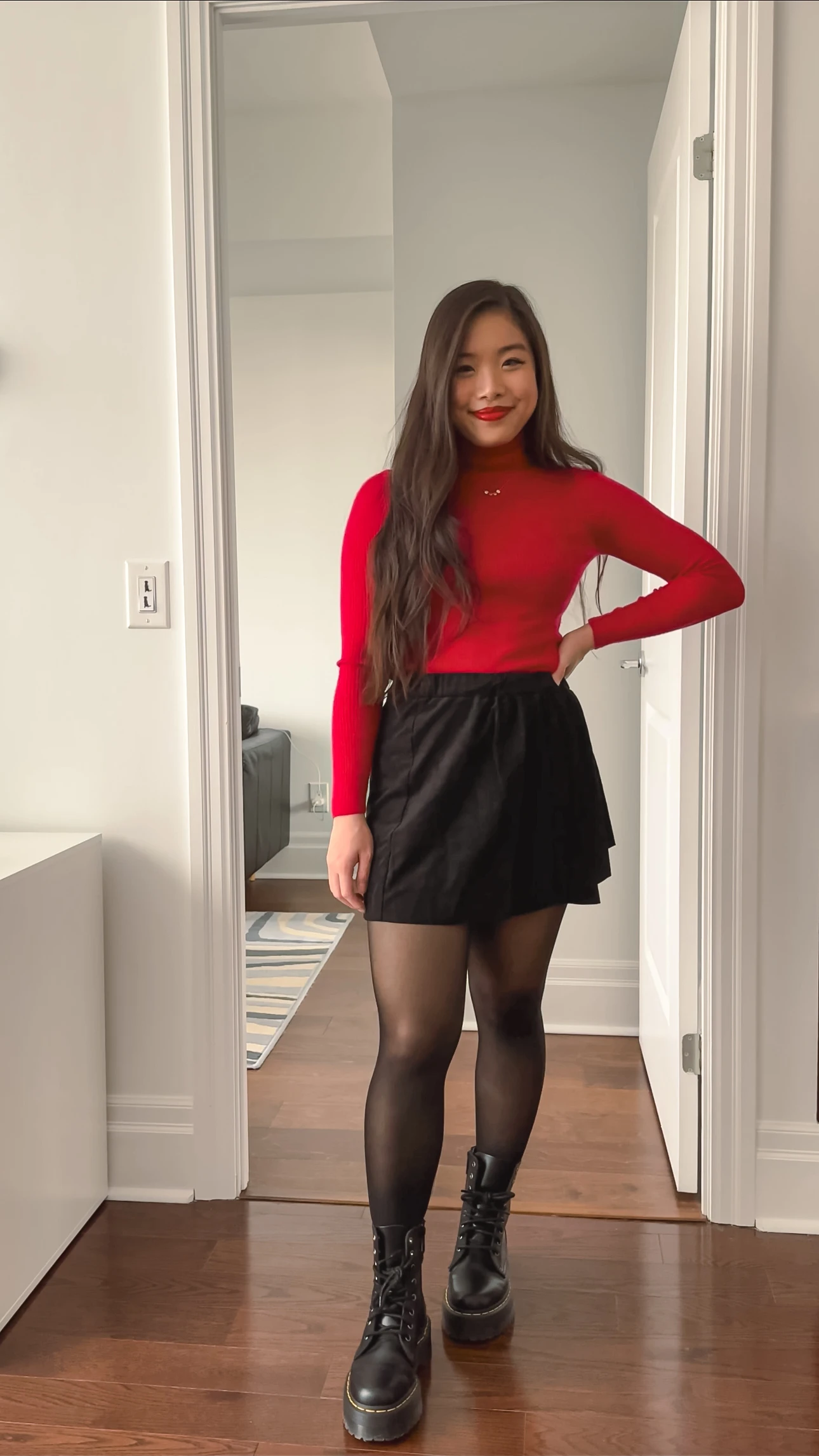 Fitted Red Turtleneck with Black Mini Skirt and Combat Boots Fitted Red Turtleneck with Black Mini Skirt and Combat Boots — Baddie Winter Outfits