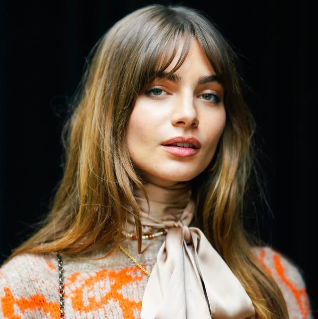 Medium Brown Collarbone Layers With Soft Bangs Medium Brown Collarbone Layers With Soft Bangs — Winter Haircuts with Curtain Bangs