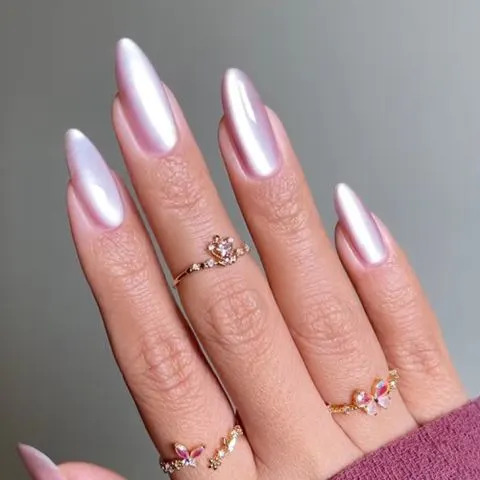 Pale Pink Iridescent Chrome Stiletto Pale Pink Iridescent Chrome Stiletto — Velvet Nails