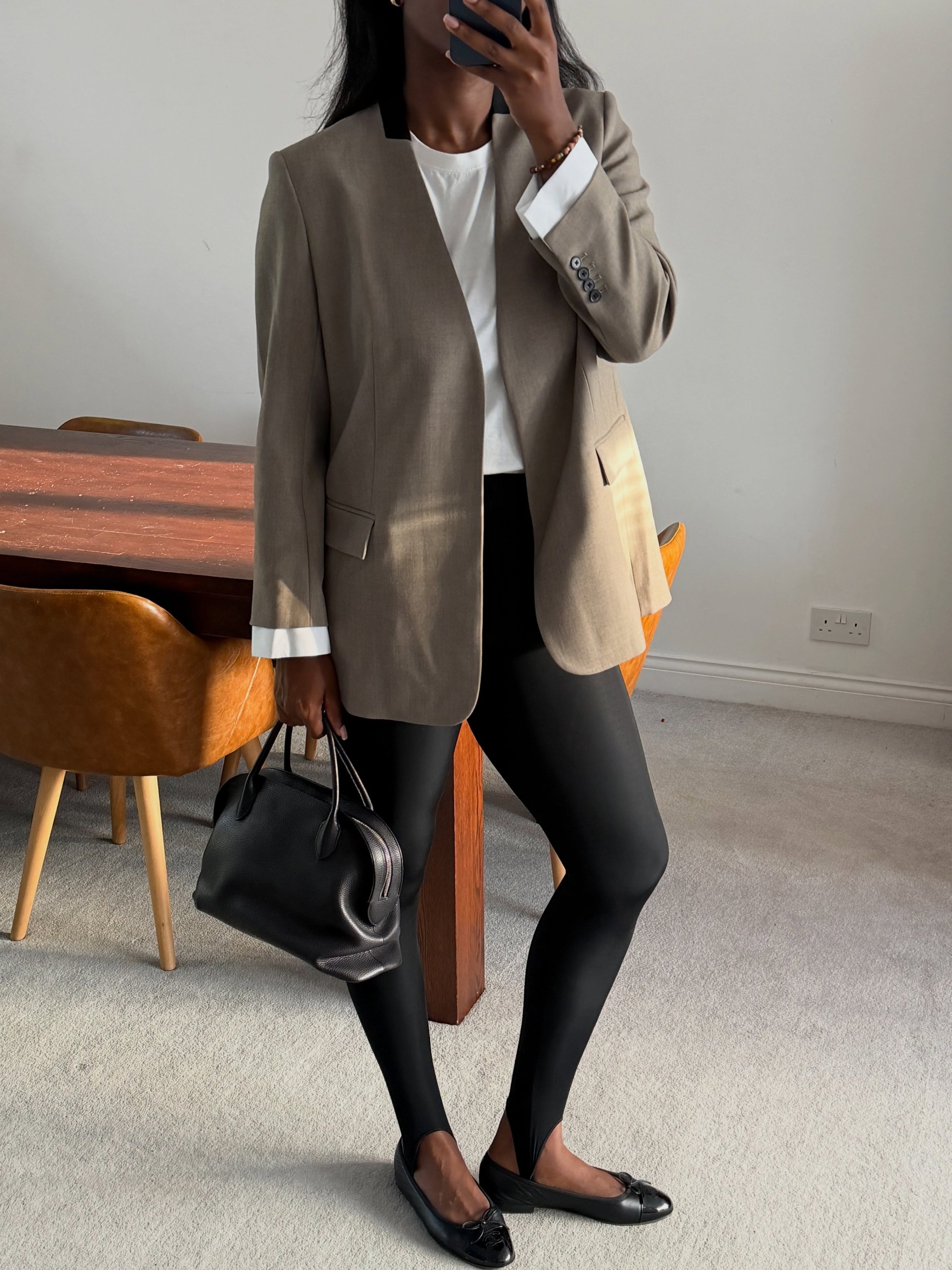 Smart Casual Outfit Idea — Winter Outfits with Leggings