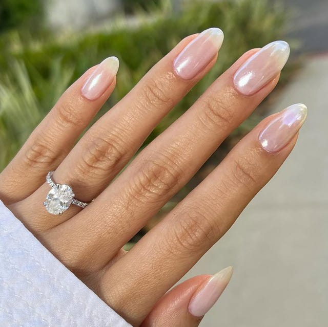 Medium Oval Pearlescent Shimmer Nails Medium Oval Pearlescent Shimmer Nails — Trendy Simple Nail Designs