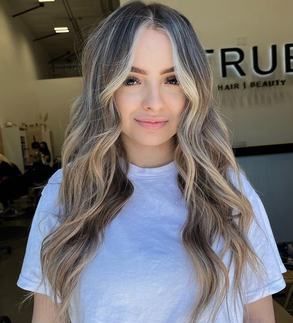 Ash Blonde With Platinum Face-Framing Ash Blonde With Platinum Face-Framing — Reverse Balayage