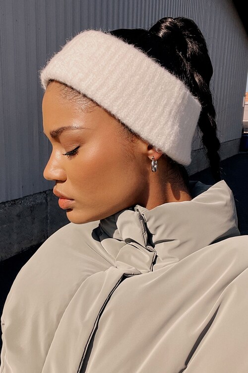 Thick Black Hair with Thick Headband Thick Black Hair with Thick Headband — Winter Hairstyles with Headband