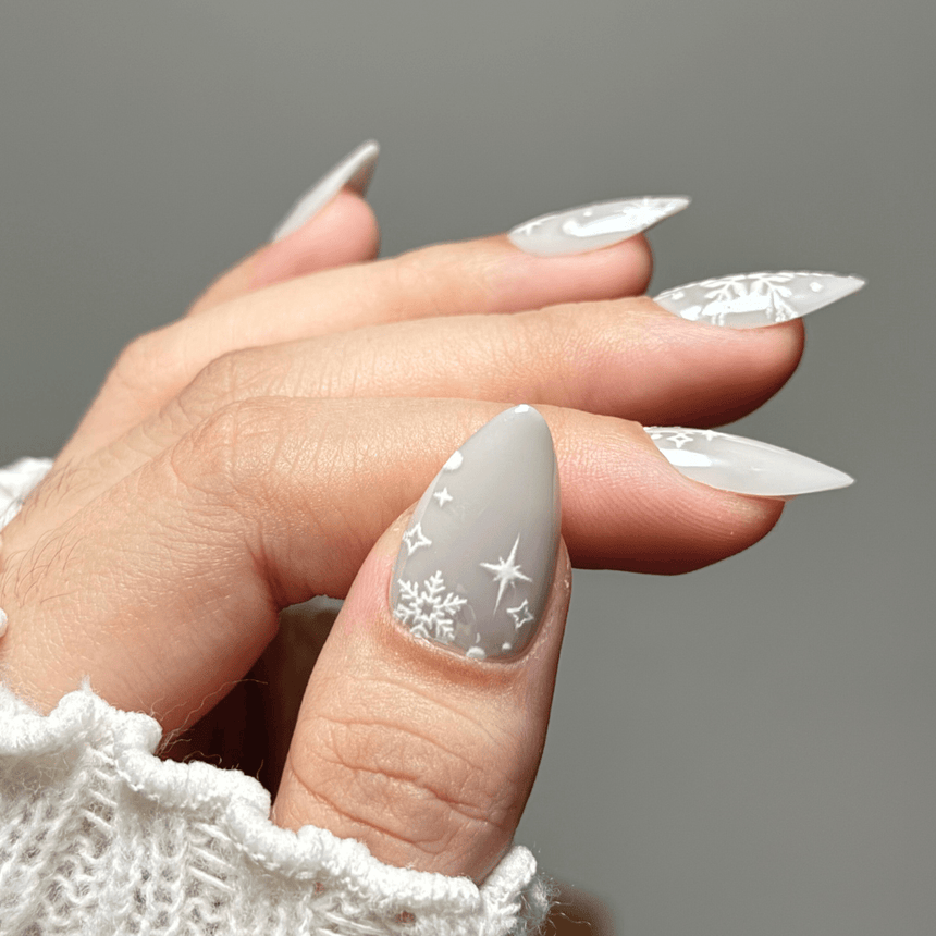 Matte Light Grey Snowflake Decal Nails Matte Light Grey Snowflake Decal Nails — Short Winter Nails