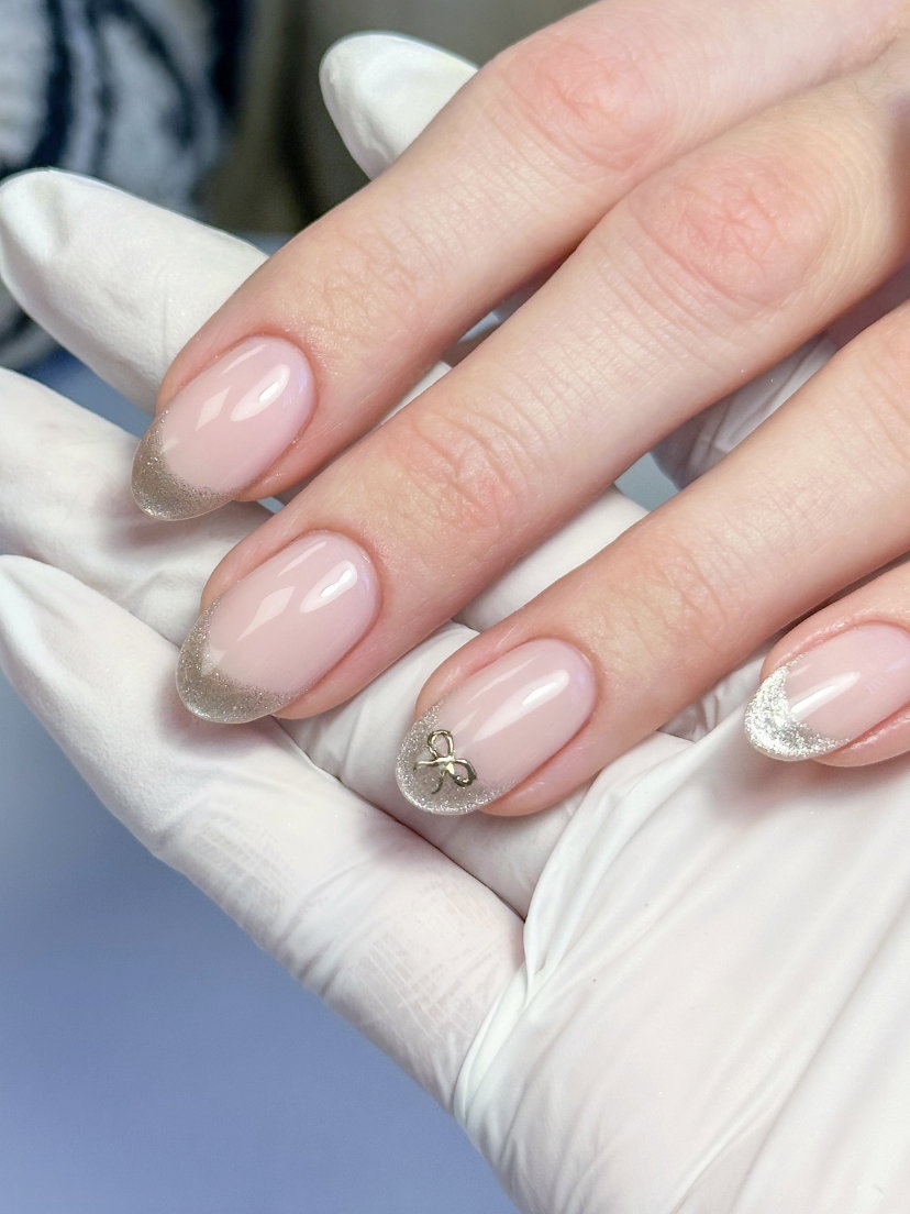 Visible Visual Idea — Winter French Tip Nails