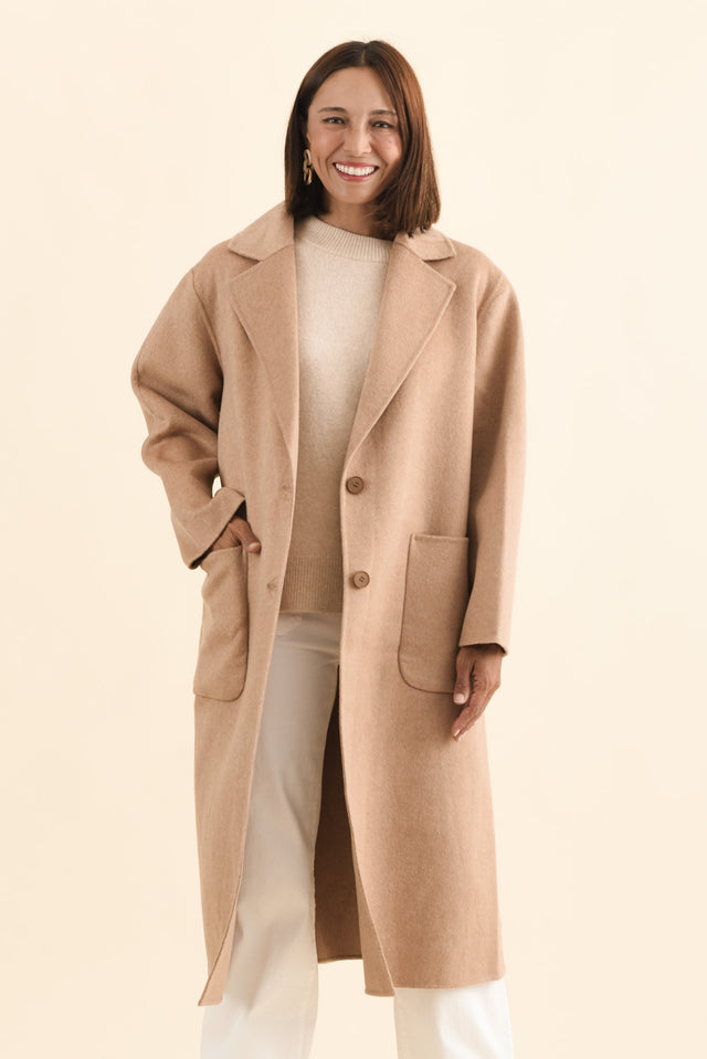 Camel Wool Coat: Relaxed Elegance for Everyday Camel Wool Coat: Relaxed Elegance for Everyday — Winter Coats for Women
