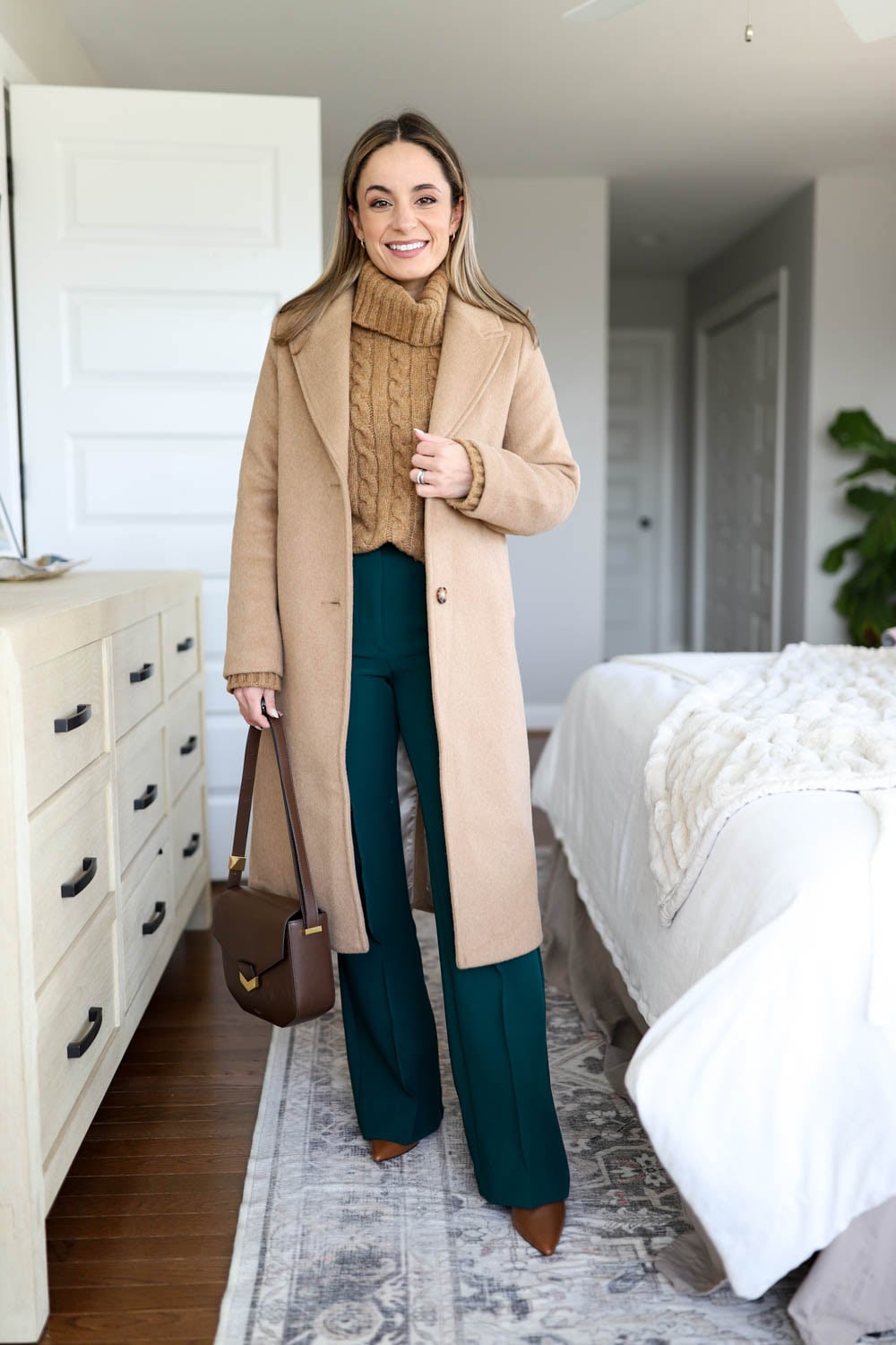 Camel Wool Coat with Teal Wide-Leg Pants for Work Camel Wool Coat with Teal Wide-Leg Pants for Work — Warm Winter Outfits