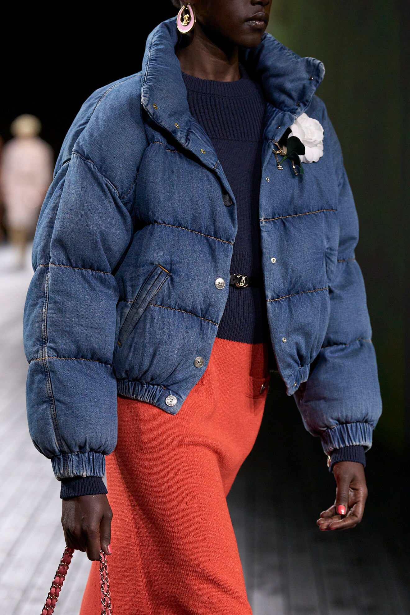 Denim Puffer with Orange Pants and Patterned Bag Denim Puffer with Orange Pants and Patterned Bag — Winter Puffer Jacket Outfits
