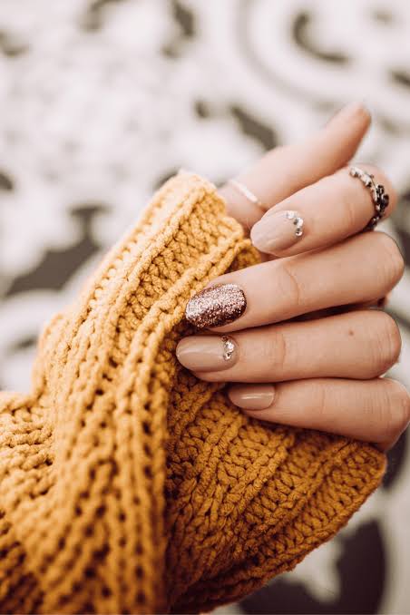 Nude Rose Gold Glitter Cuticle Accent Nails Nude Rose Gold Glitter Cuticle Accent Nails — Simple Nail Designs