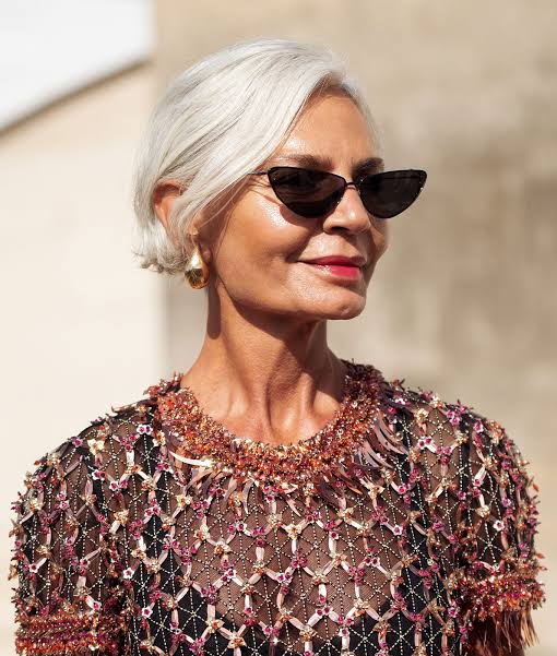 Textured Wavy Bob With Side Bangs — Winter Hairstyles for Gray Hair