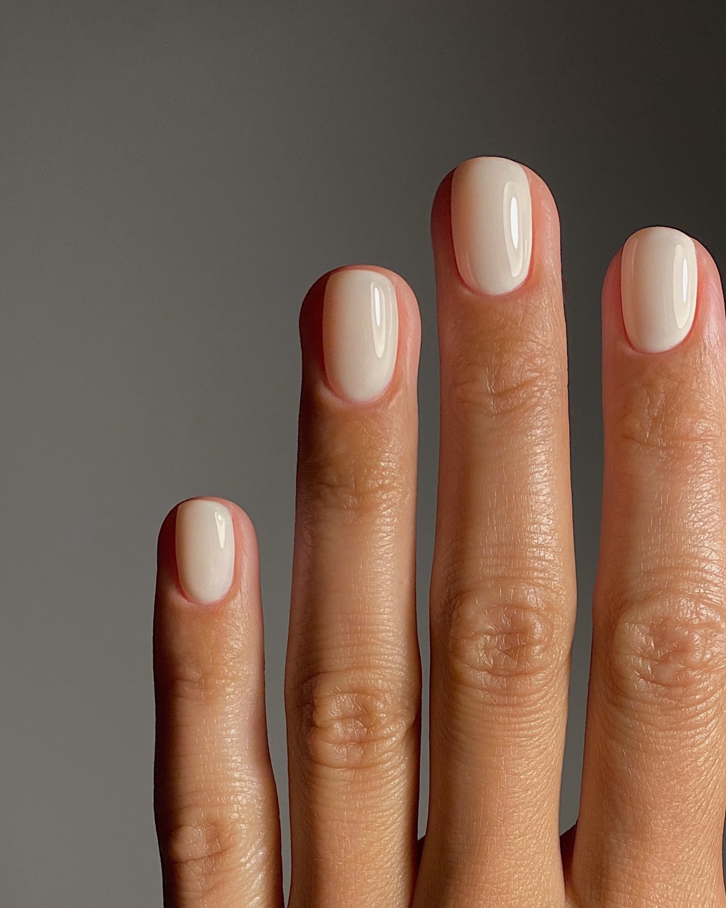 Sheer Pale Beige Glossy Round Nails Sheer Pale Beige Glossy Round Nails — Short Winter Nails
