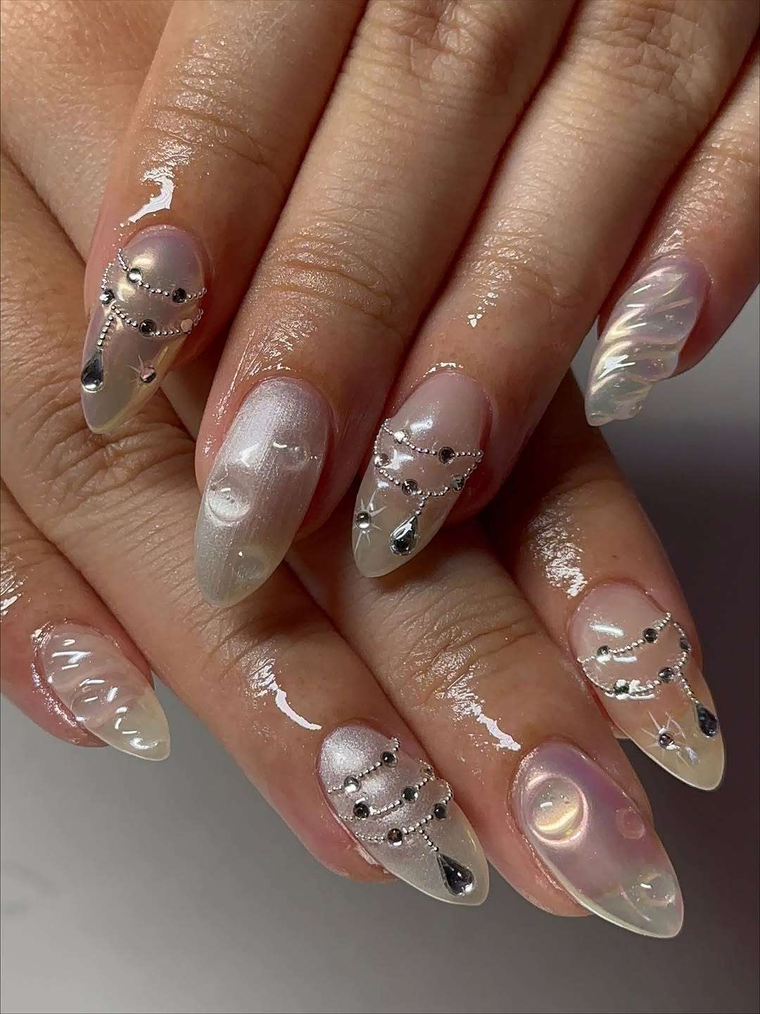 Visual Idea — Winter Almond Nails