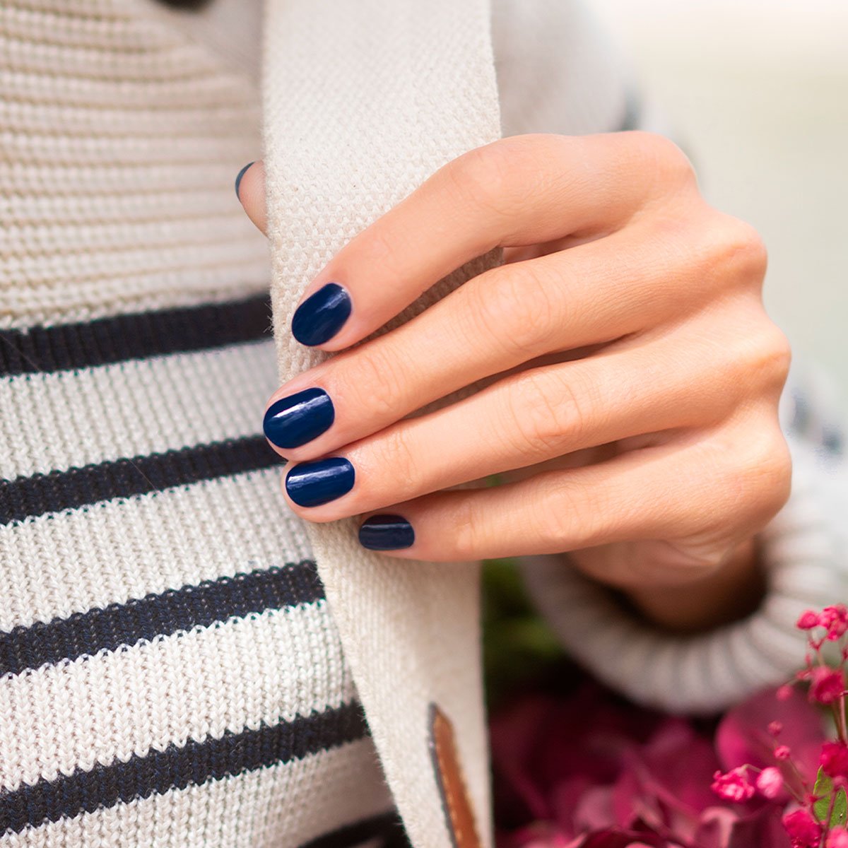 Deep Glossy Navy Short Squares Deep Glossy Navy Short Squares — Navy Blue Nails