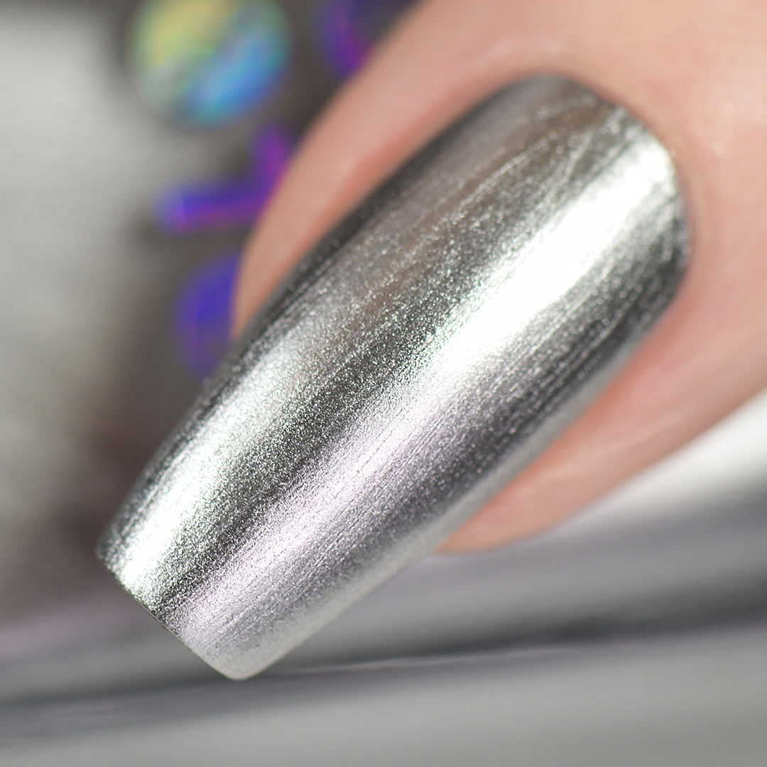 Close Macro Visual Idea — Silver Chrome Nails