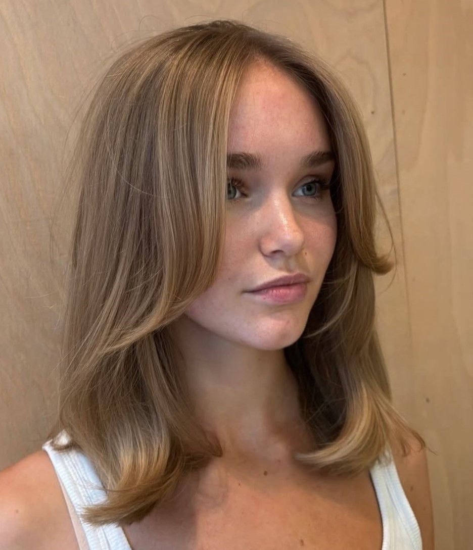 Layered Lob With Honey Blonde Layered Lob With Honey Blonde — Winter Haircuts for Oval Faces