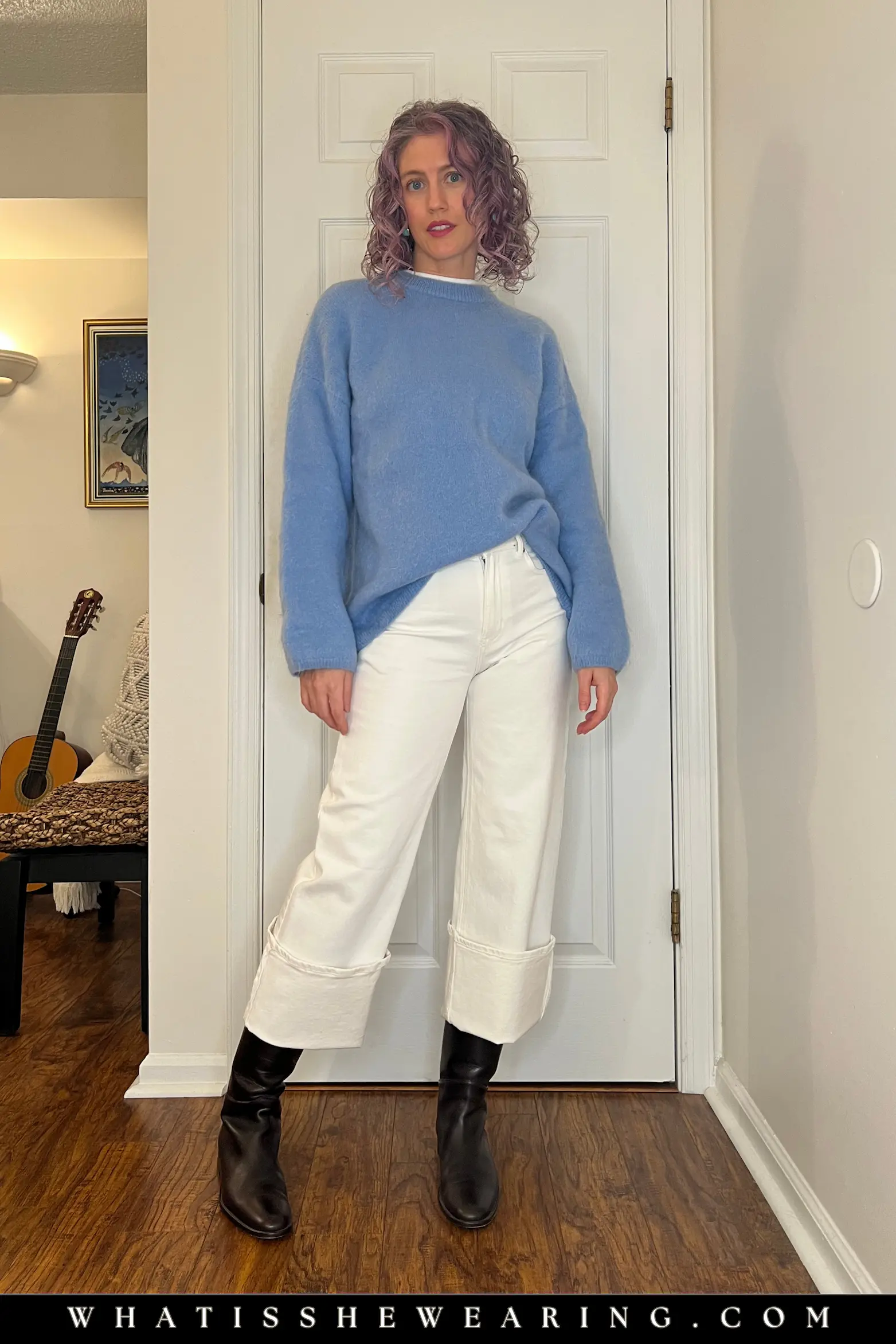 Relaxed Blue Jeans and Black Riding Boots Relaxed Blue Jeans and Black Riding Boots — Riding Boots Outfits