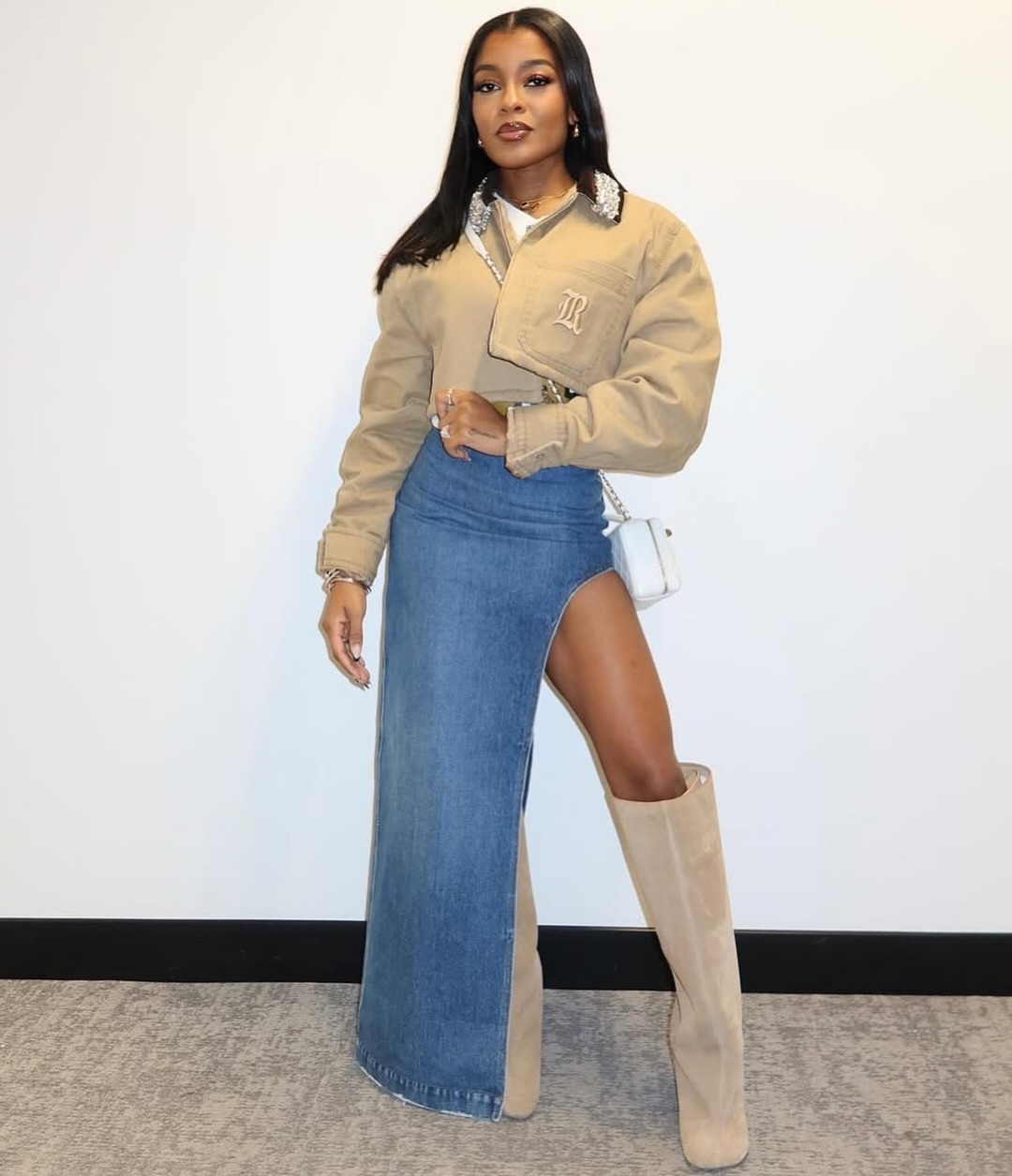 Beige Suede Knee-High Boots with Denim Maxi Skirt and Cropped Jacket — Suede Boots Outfits