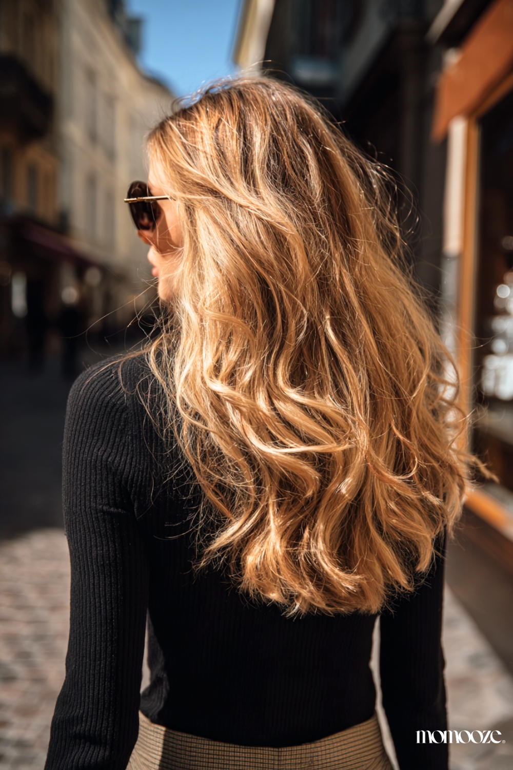 Honey Blonde Loose Waves — Aesthetic Winter Hairstyles
