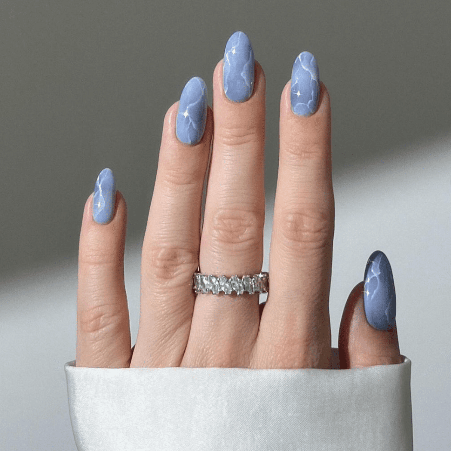 Periwinkle Blue Marble Vein Nails — Blue Nail Inspo