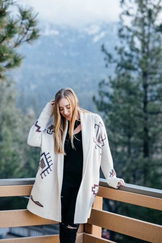 Patterned Cardigan with Skinny Jeans for Cozy Evenings — Cabin Trip Outfits