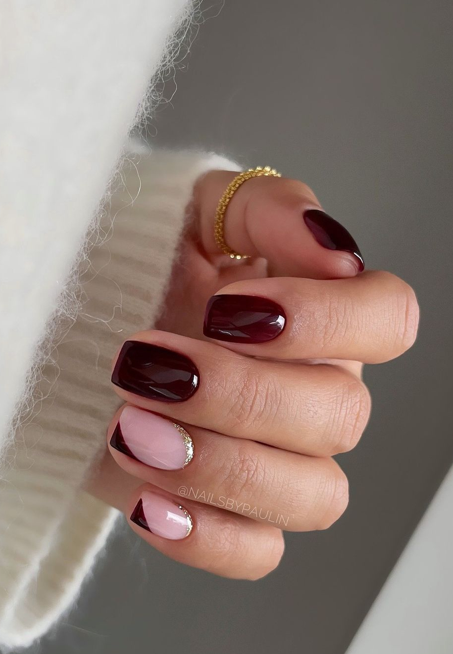 Burgundy Geometric Gold Line Short Squares Burgundy Geometric Gold Line Short Squares — Simple Winter Nails