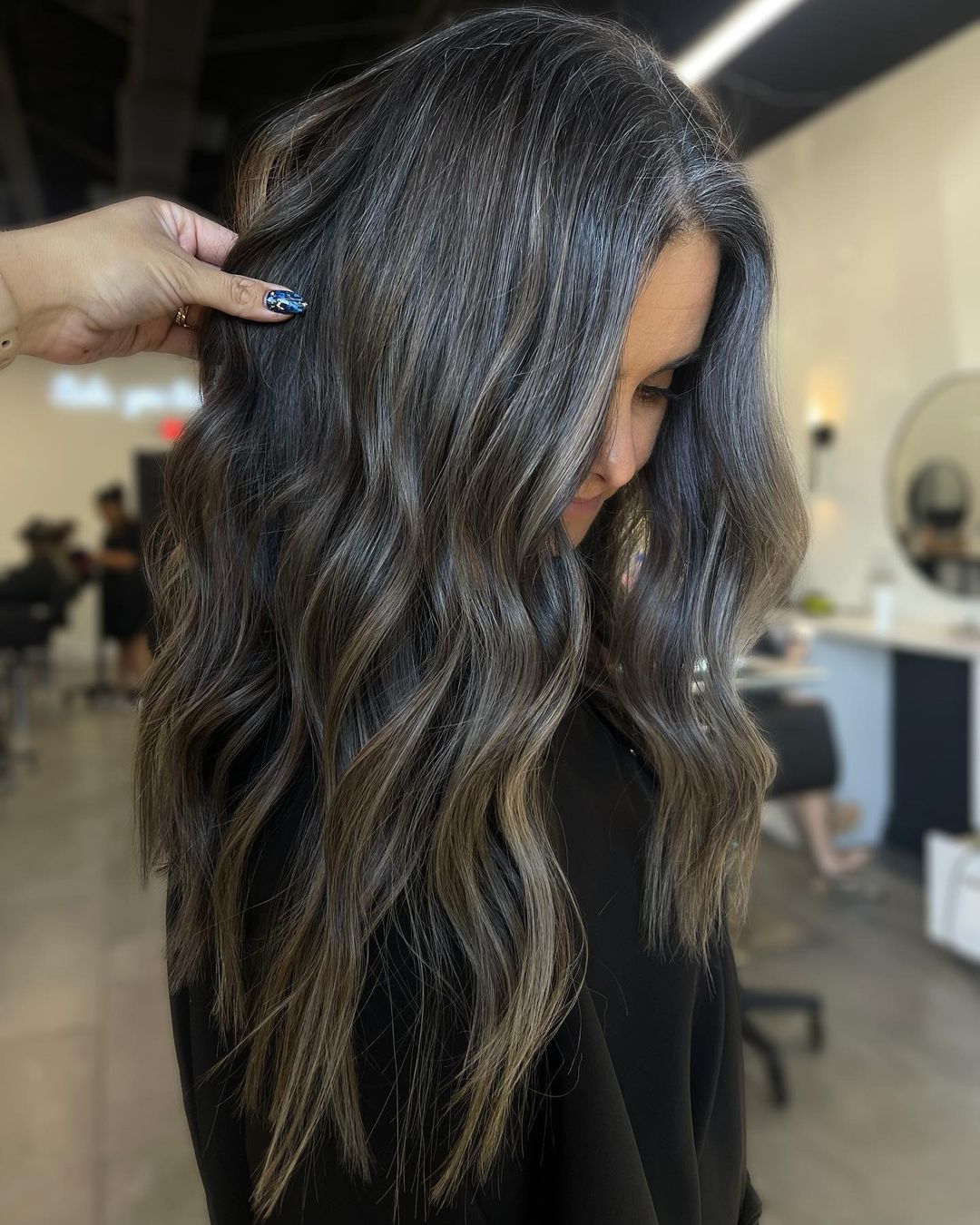 Mid-Back Dark Brown With Cool Gray Blend Mid-Back Dark Brown With Cool Gray Blend — Gray Blending Highlights