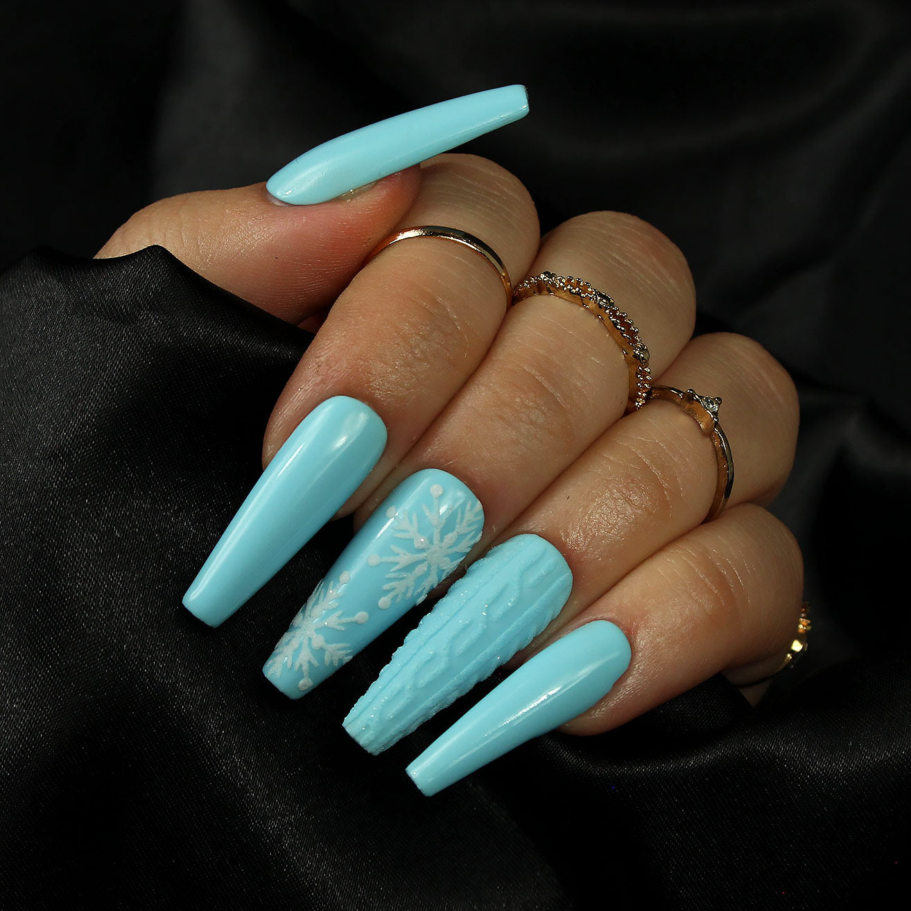 Glossy Blue Cable Knit Coffin Nails Glossy Blue Cable Knit Coffin Nails — Icy Blue Nails