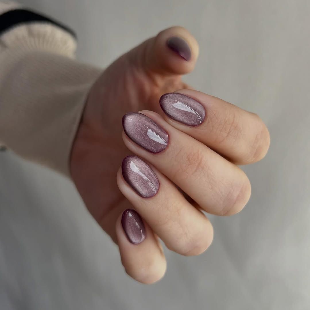 Shimmery Taupe Cat-Eye Oval Nails Shimmery Taupe Cat-Eye Oval Nails — Classy Simple Nail Designs