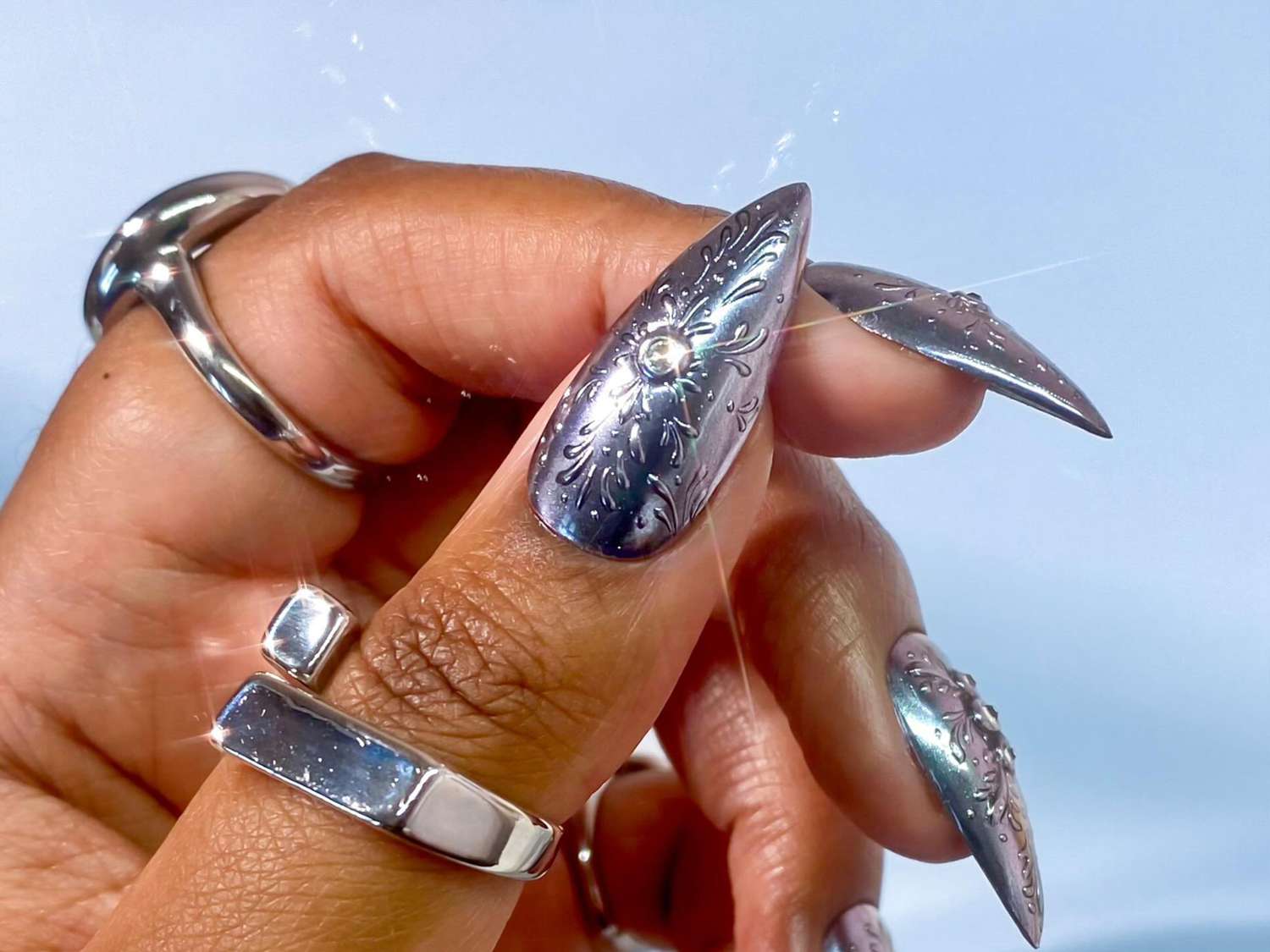 20 Chilly Chrome Nail Ideas for a Wintery January Manicure