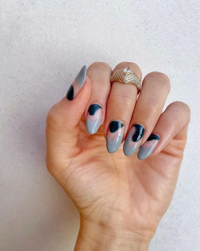 Abstract Color Block Gray Pink Black Almonds Abstract Color Block Gray Pink Black Almonds — Winter Gray Nails