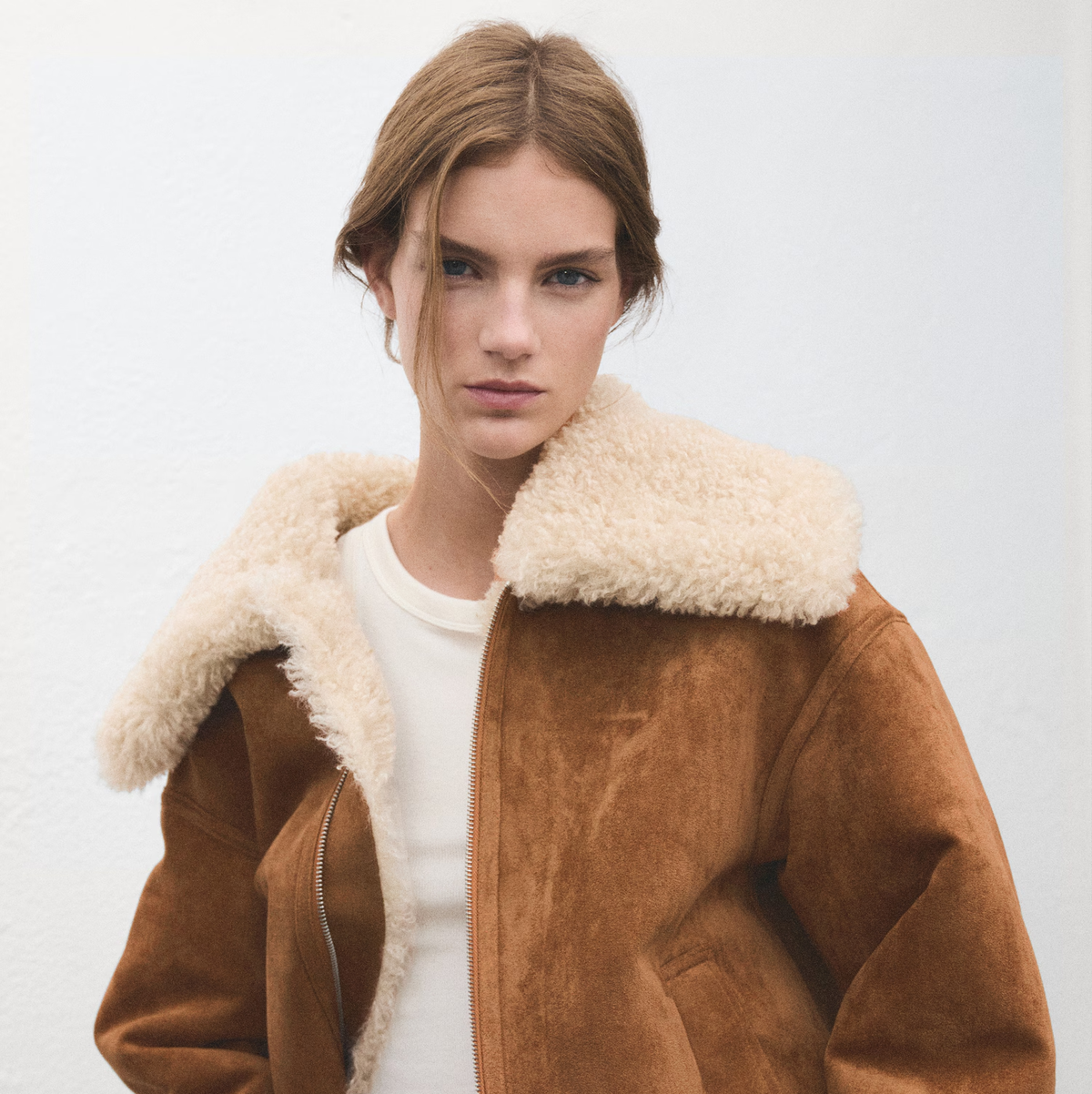 Black Aviator Jacket with Cream Shearling Details — Shearling Coat Outfits