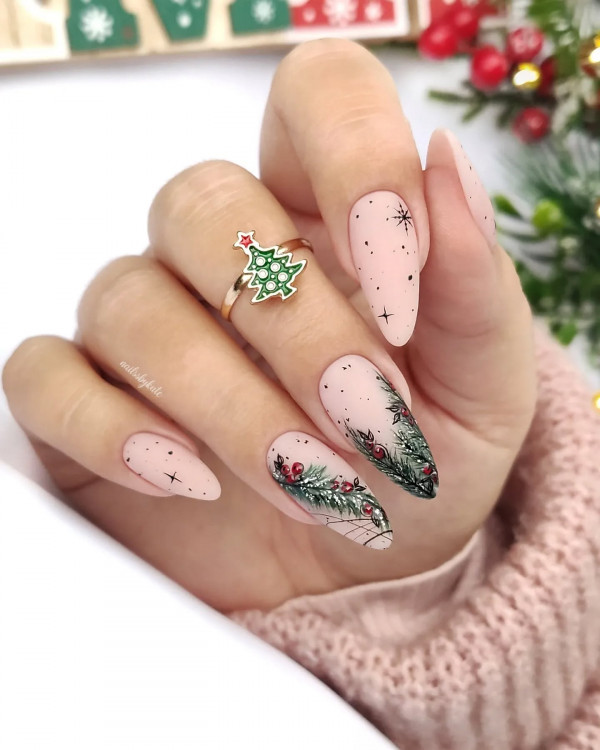 Matte Evergreen Wreath Nails Matte Evergreen Wreath Nails — Cute Winter Nails
