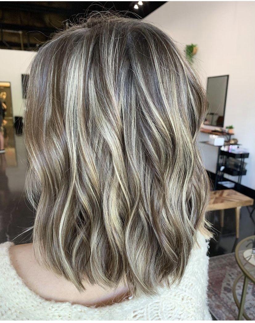 Shoulder Length Air-Dried With Subtle Gray Shoulder Length Air-Dried With Subtle Gray — Gray Blending Highlights
